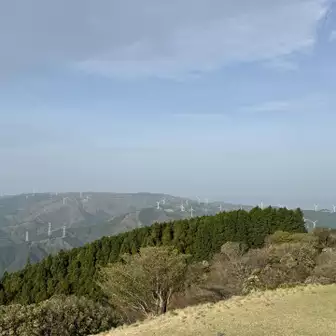 青山高原方面の風車群