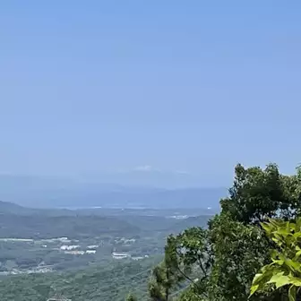 赤猿峠の鉄塔から白山見えました