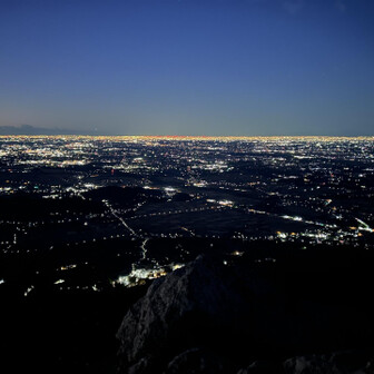 やっと空気が澄んできたが北は雲に☁️覆われた