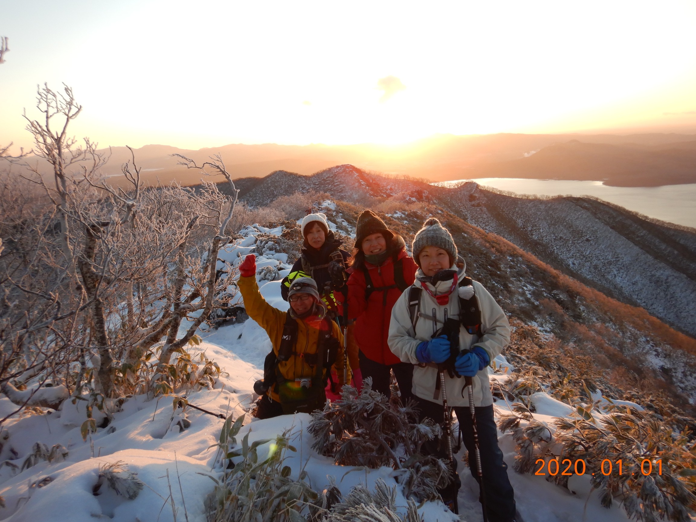 疲労困憊 年 藻琴山初日の出ご来光登山 まこちんさんの藻琴山 硫黄山 屈斜路湖 摩周湖の活動日記 Yamap ヤマップ