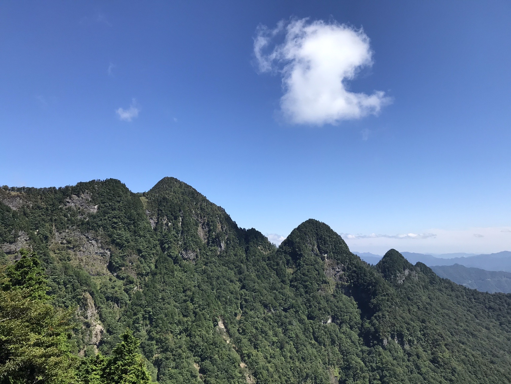 日本岳 小普賢岳 大普賢岳 明王ヶ岳 阿弥陀ヶ森 弥勒岳 国見岳 七曜岳 行者還岳 和佐又山 Hg Walker 山族 さんの観音峯山 大普賢岳 山上ヶ岳 稲村ヶ岳の活動日記 Yamap ヤマップ